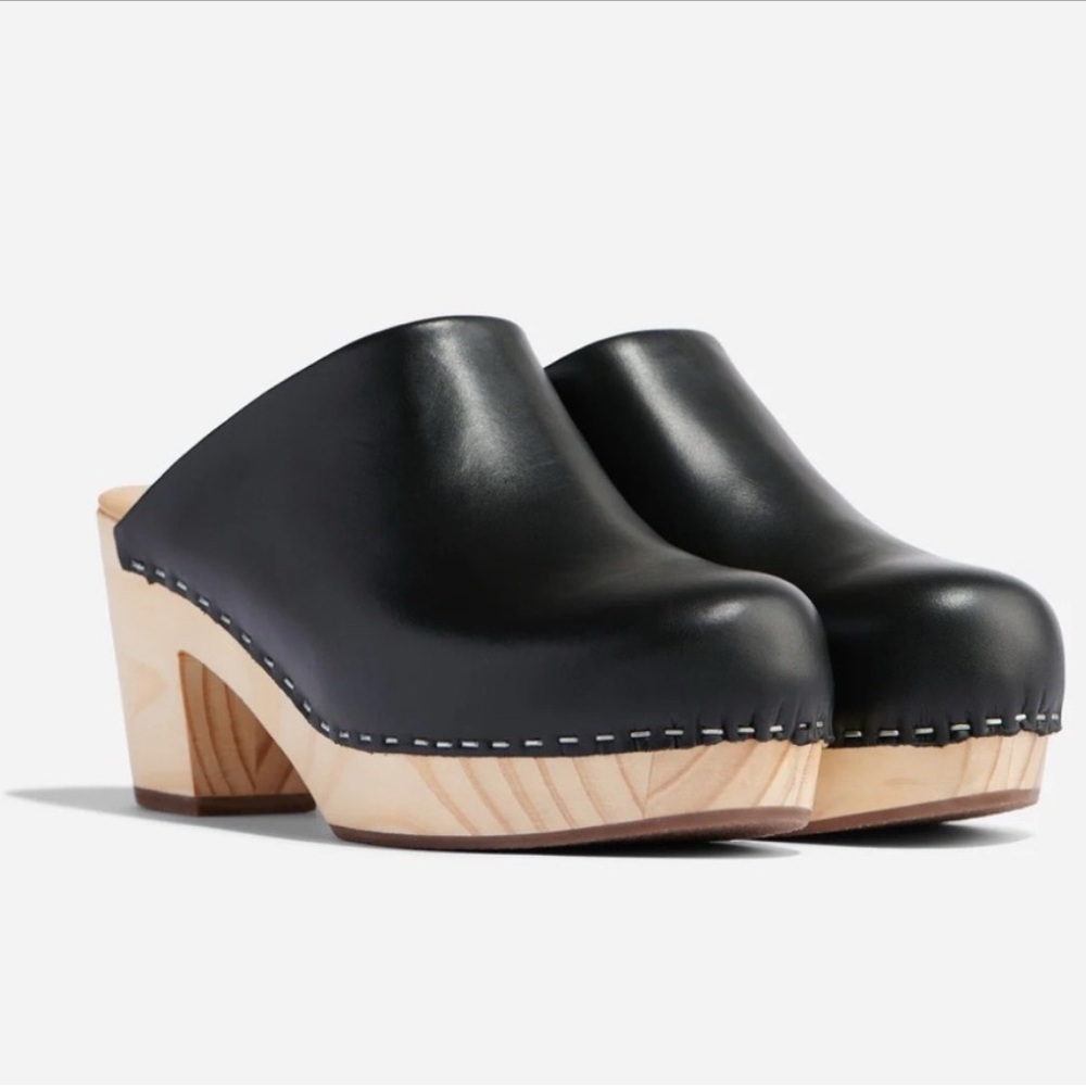 Nisolo Black Leather Clog Mules